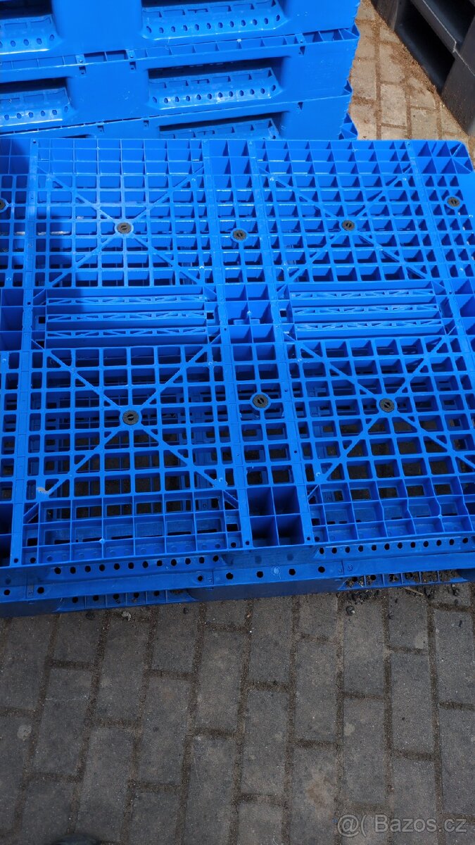 Palety plastové - 6