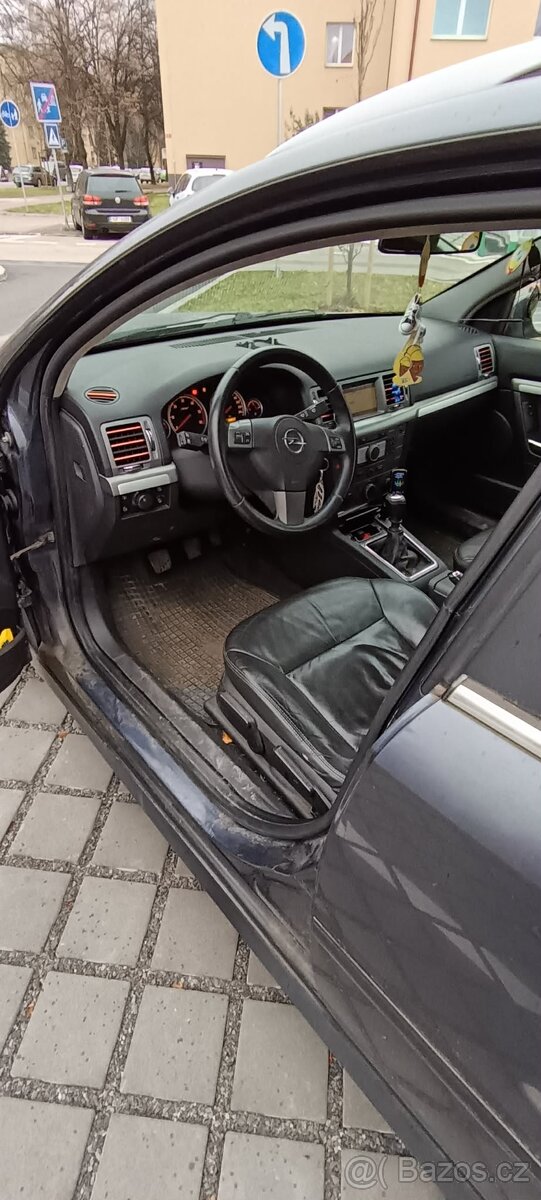 Opel vektra 1.9 CDTI na opravu - 6