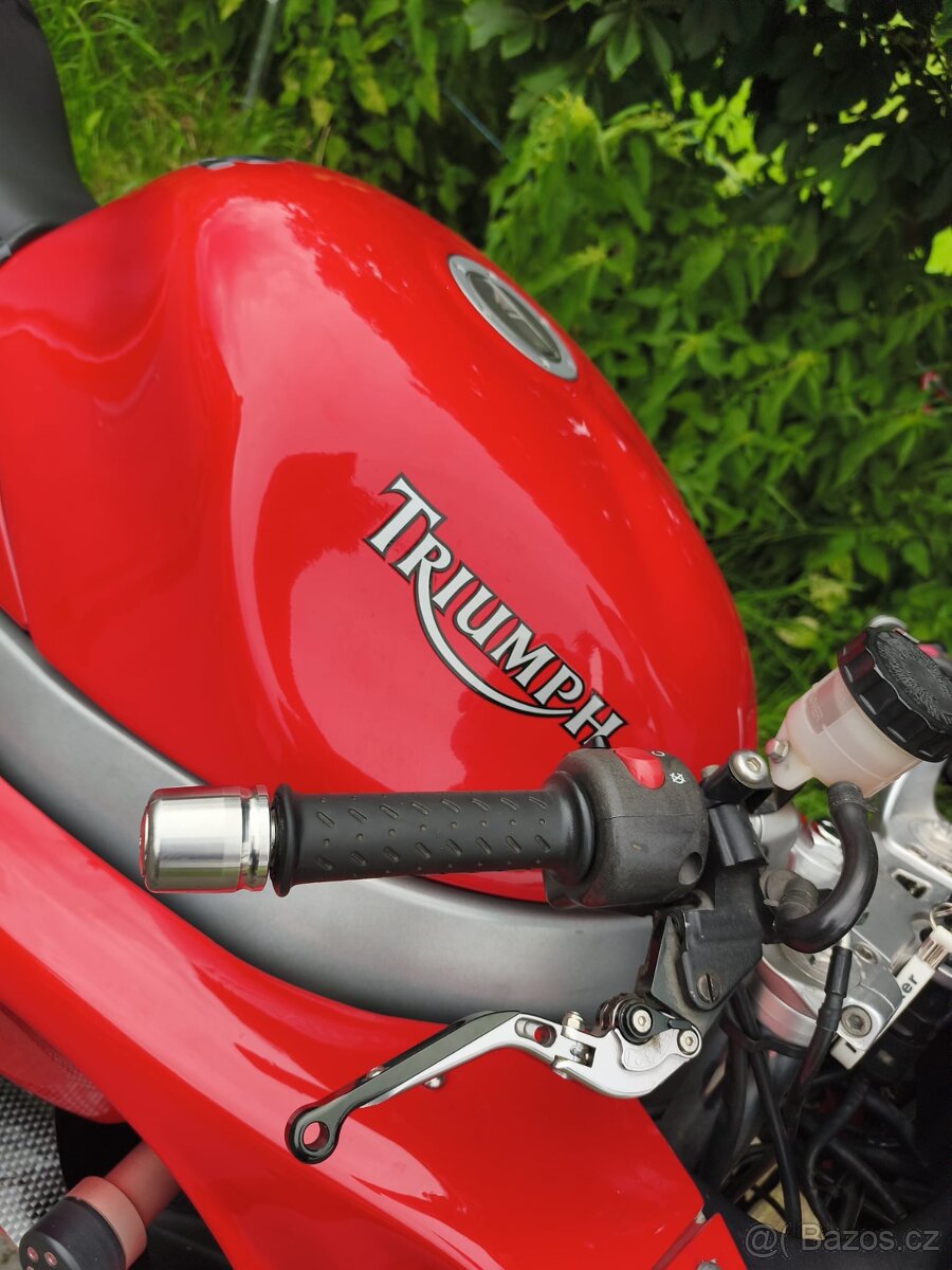 Triumph 955i Sprint ST - 6