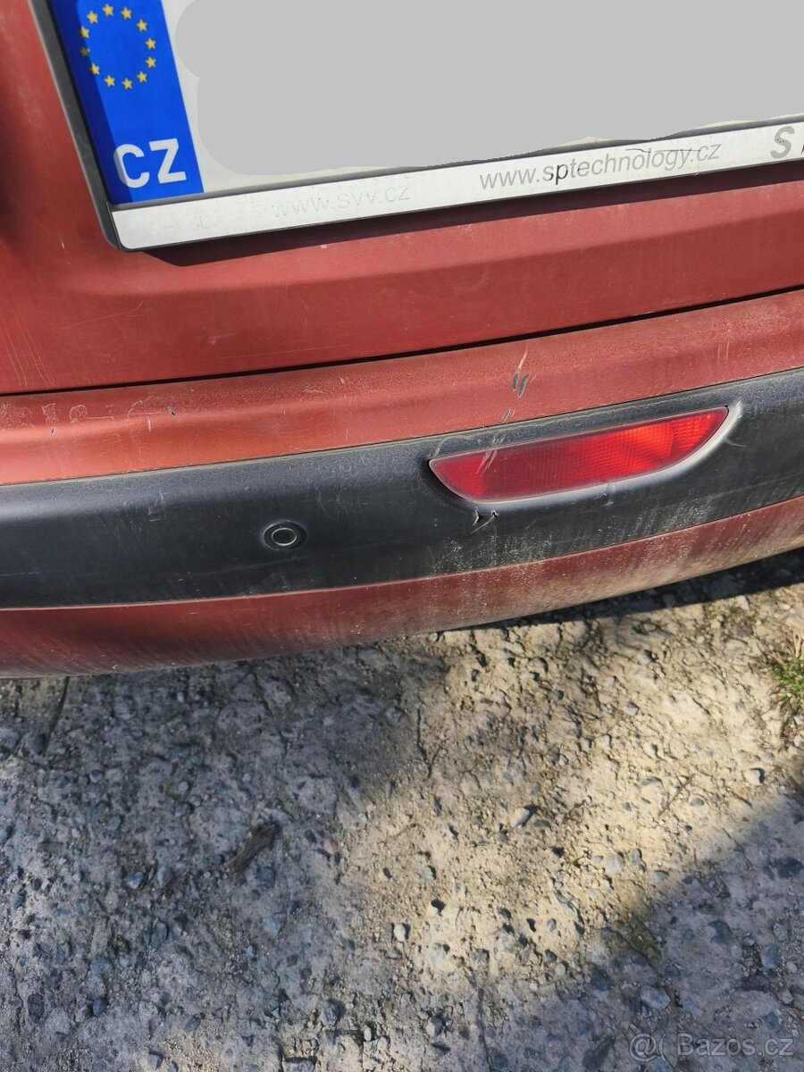 NIssan Note 1.6, benzín, rok 2006 - 6