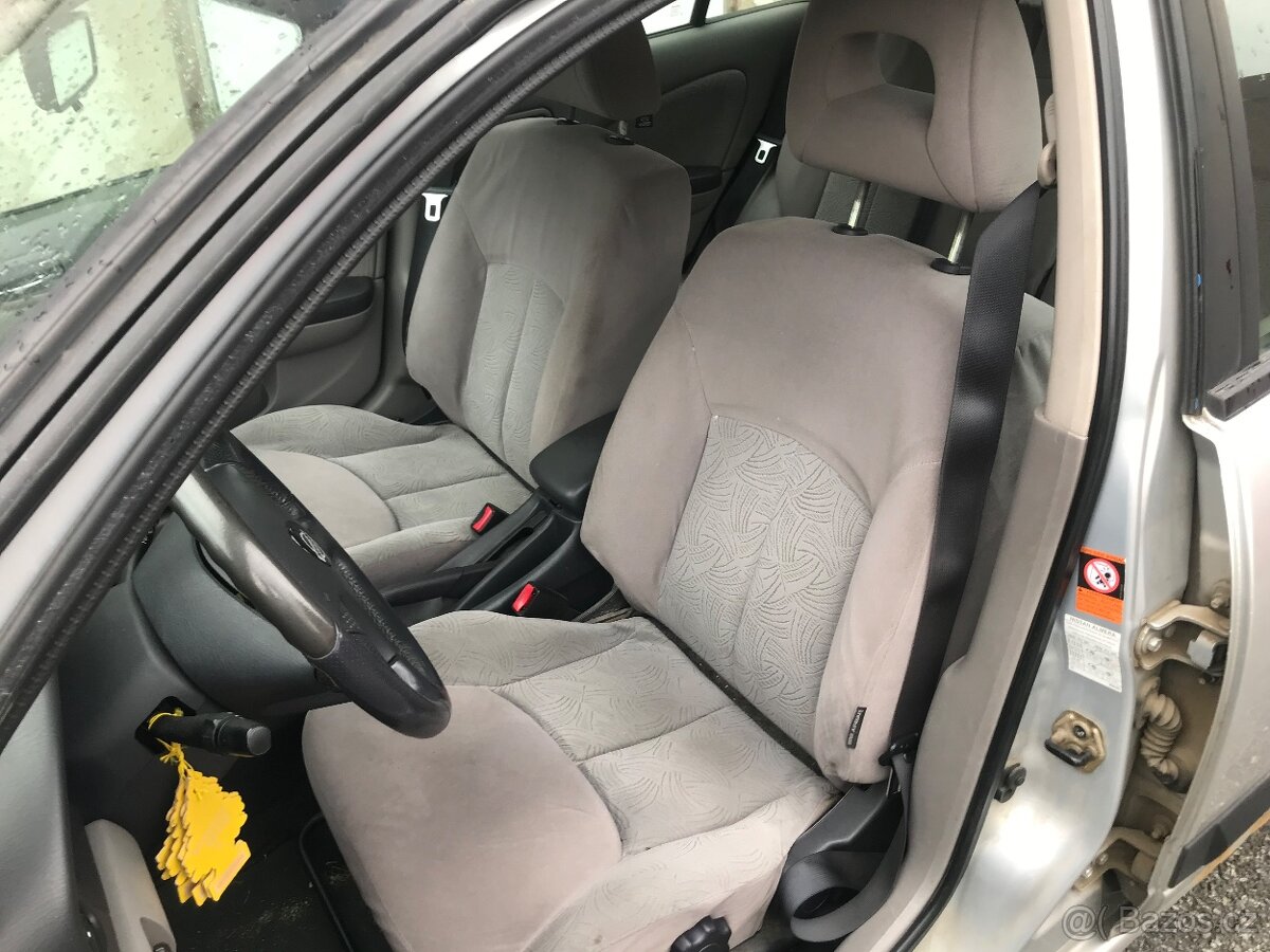 Nissan Almera 1.5i 66kw 2001 naj.142tis.km - 6