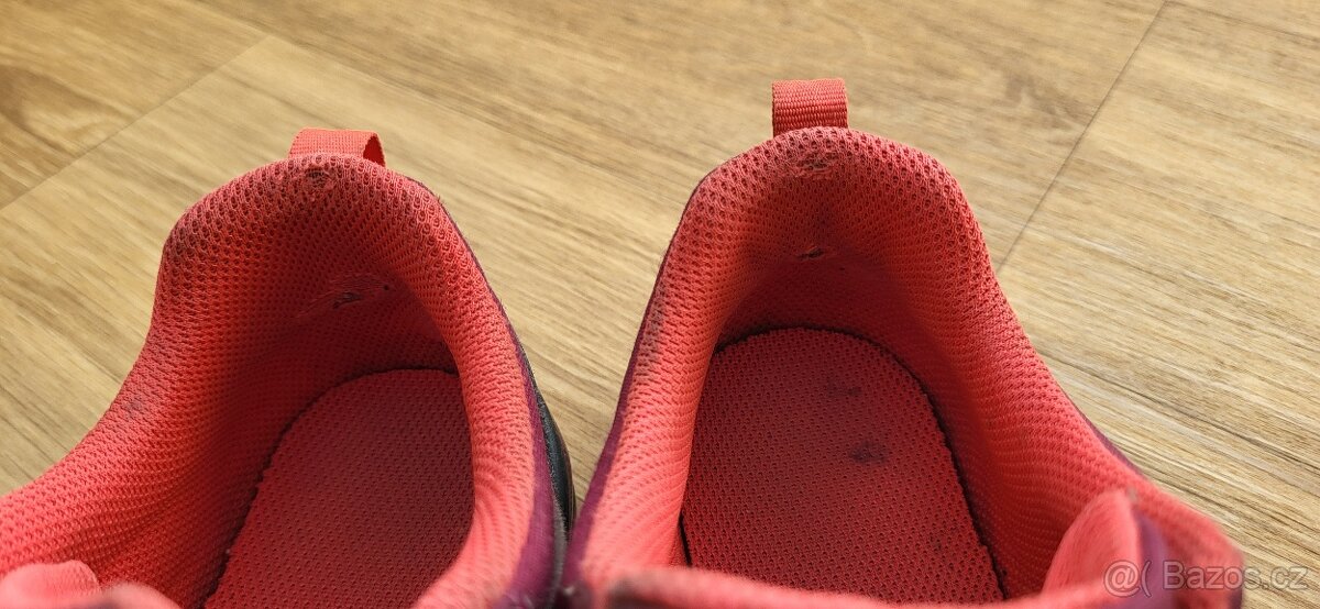 Turistické boty Quechua vel. 35 - 6