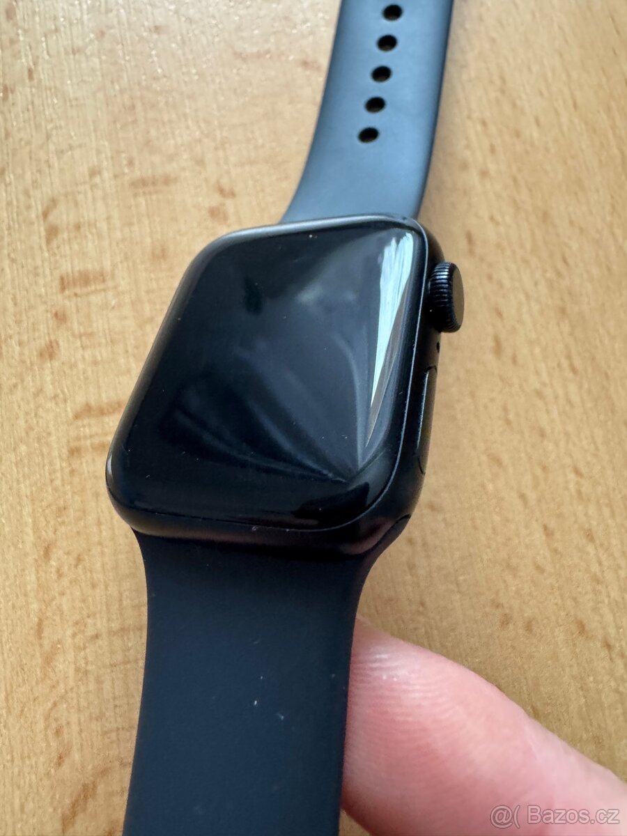 Apple Watch SE 2 - jako nové - 6