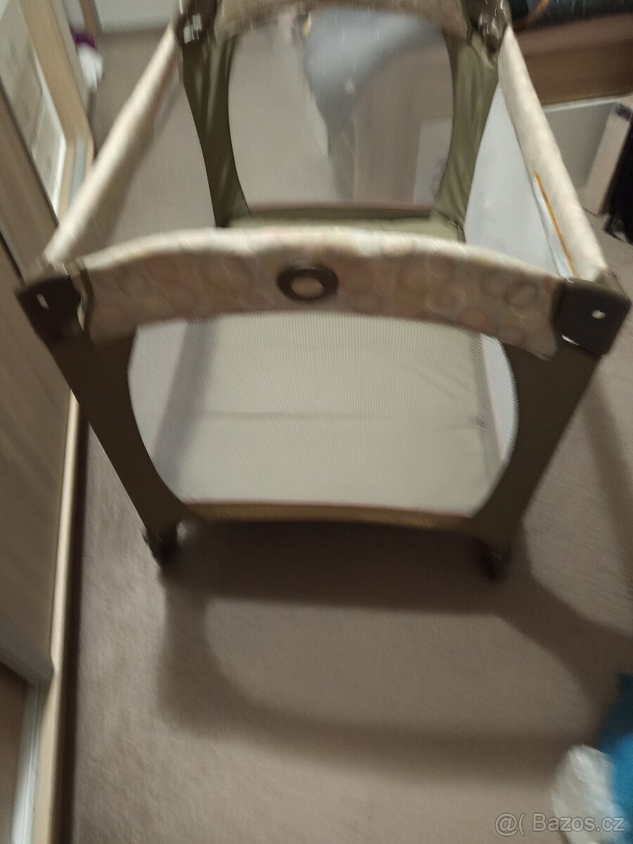 Cestovní postýlka - 6