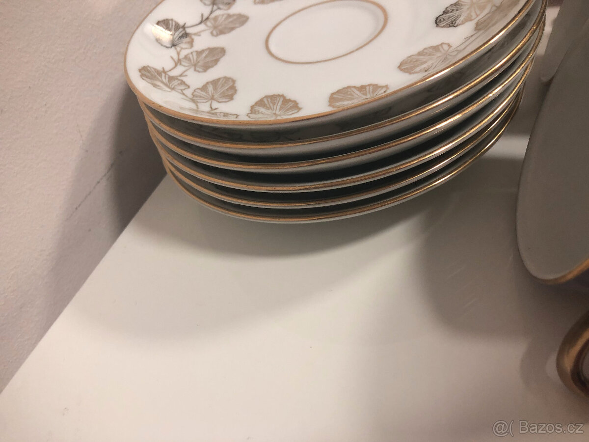 sada 6 hrnečků a talířků - 6
