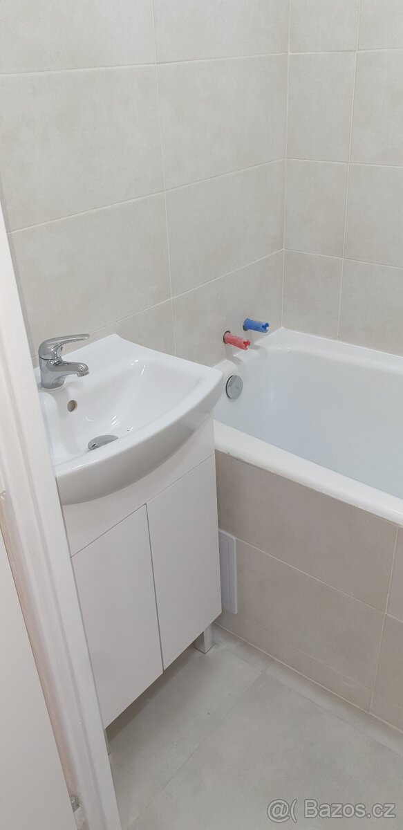 PRONÁJEM BYTU 2+1 S LODŽIÍ, OSTRAVA PORUBA, OPAVSKÁ ULICE - 6