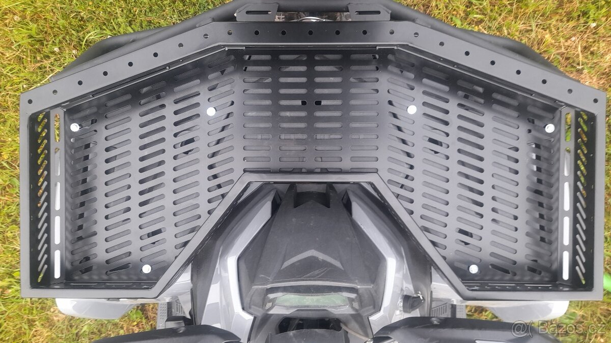 Kovový koš pro Gladiator sedí na G3 - 6