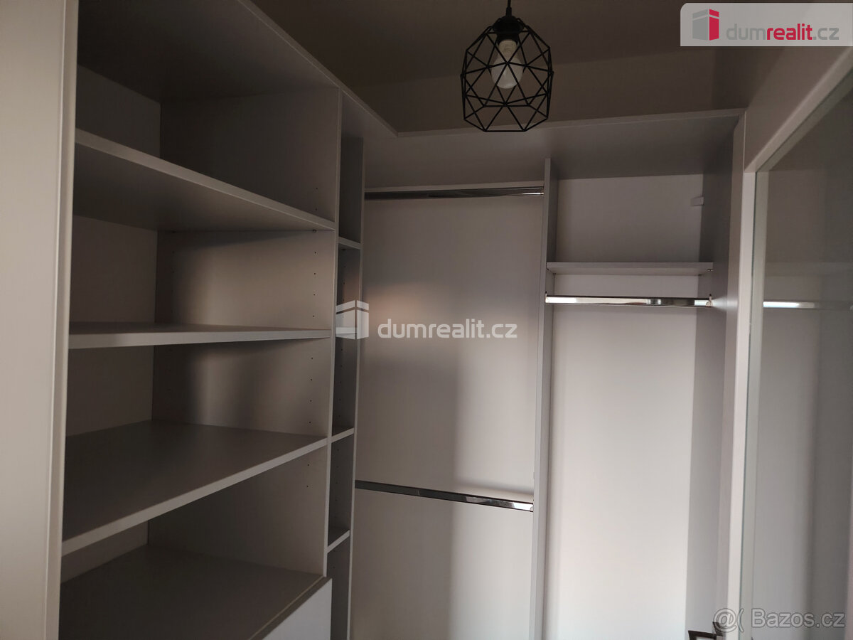 Pronájem atypického bytu - mezonetu, 3+1 s klimatizací, výmě - 6