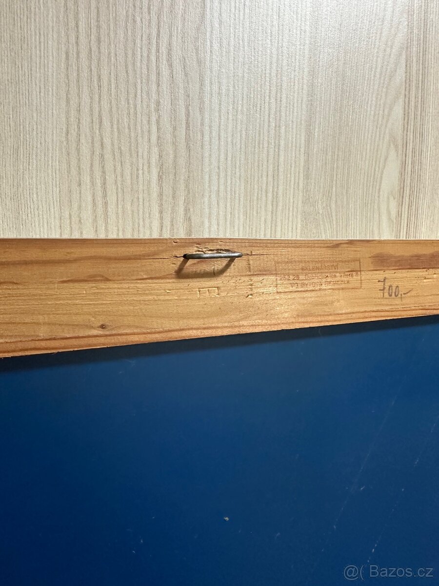 Elegantní vintage zrcadlo v masivním dřevěném rámu - 6