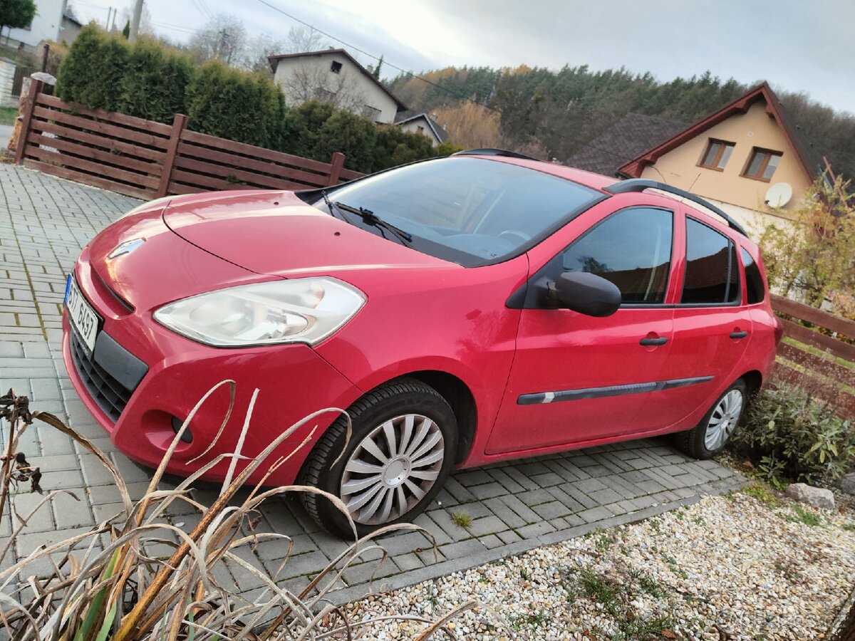 Prodám Renault Clio kombi - 6