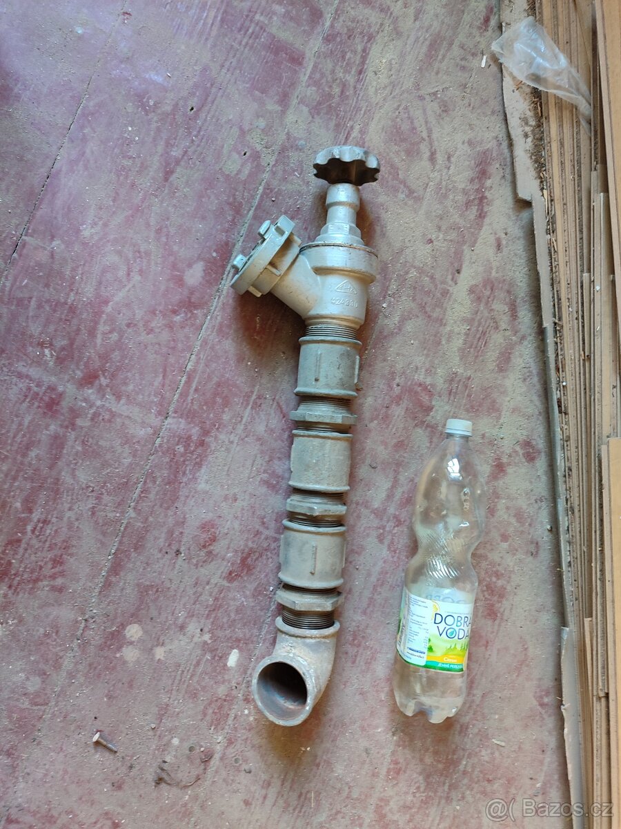 Díly vodovodní - 6