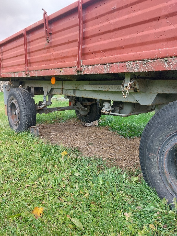 Vlek 5t sklápěcí za traktor - 6