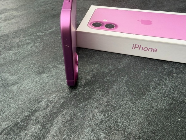 iPhone 16 plus - 256 GB ještě rok v záruce - 6