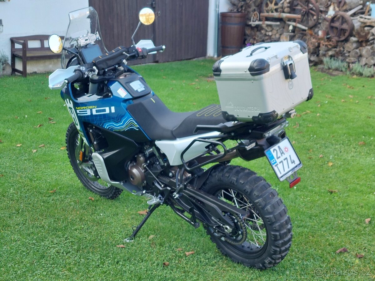 Husqvarna Norden 901 Expedition - 6