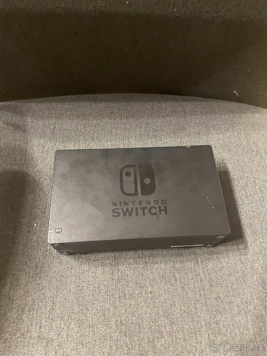 Nintendo Switch (HAC-001) + Joy-Cony + Dock + Mario pouzdro - 6