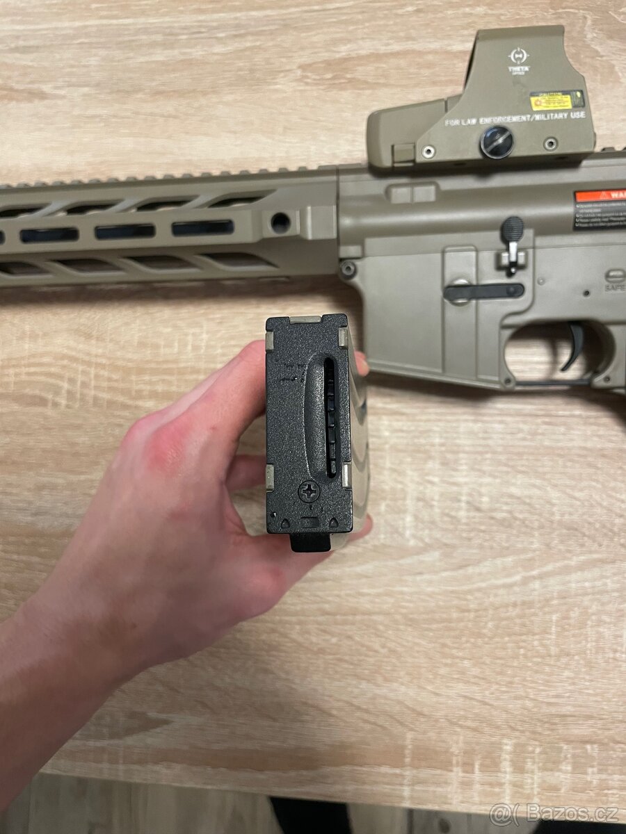 Airsoftová zbraň M4 SALIENT ARMS - ABS - TAN + Kolimátor - 6