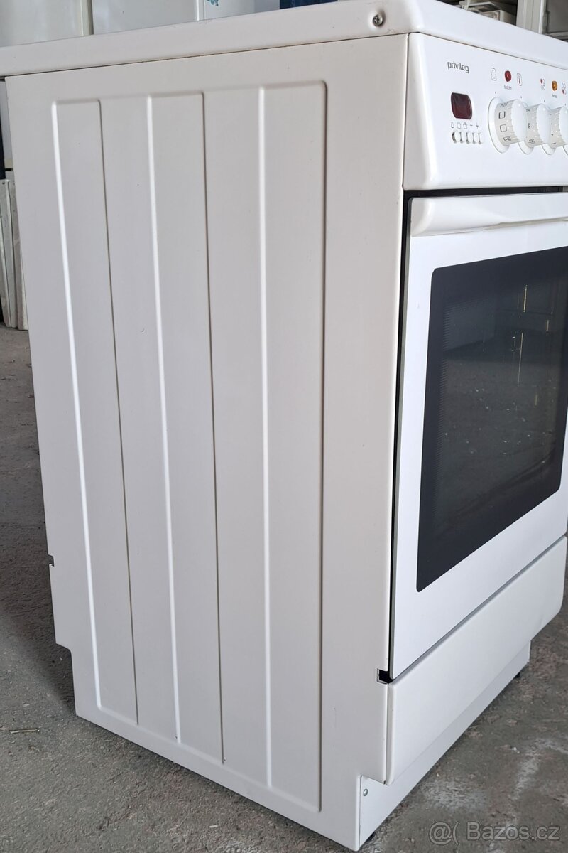 Sklokeramický sporák Privileg. - 6