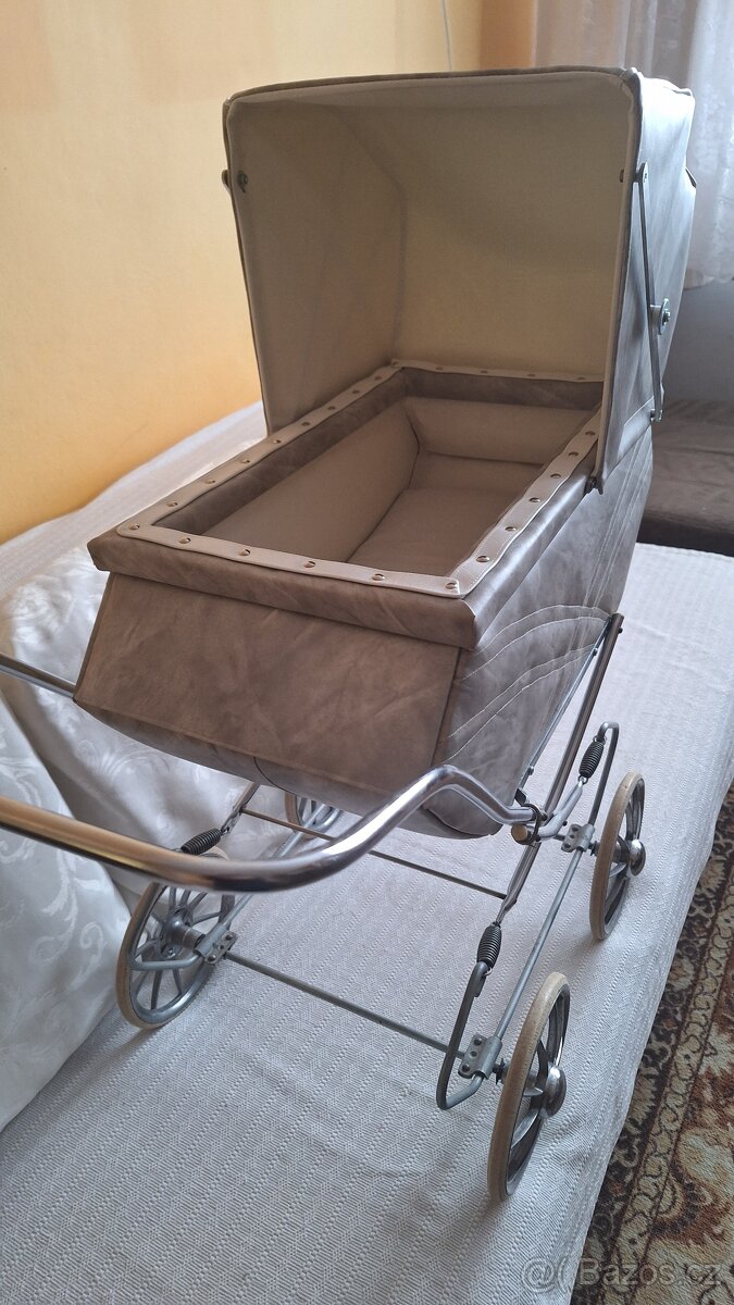 Retro kočárek pro panenky atypický - 6