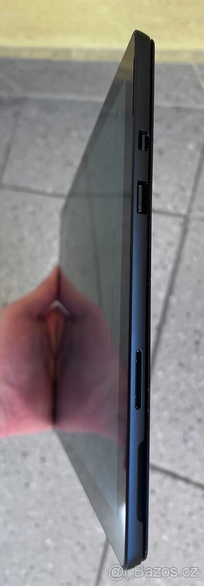 Microsoft Surface Pro 6 / i5 8350U / 8GB RAM / 256GB / 12" - 6