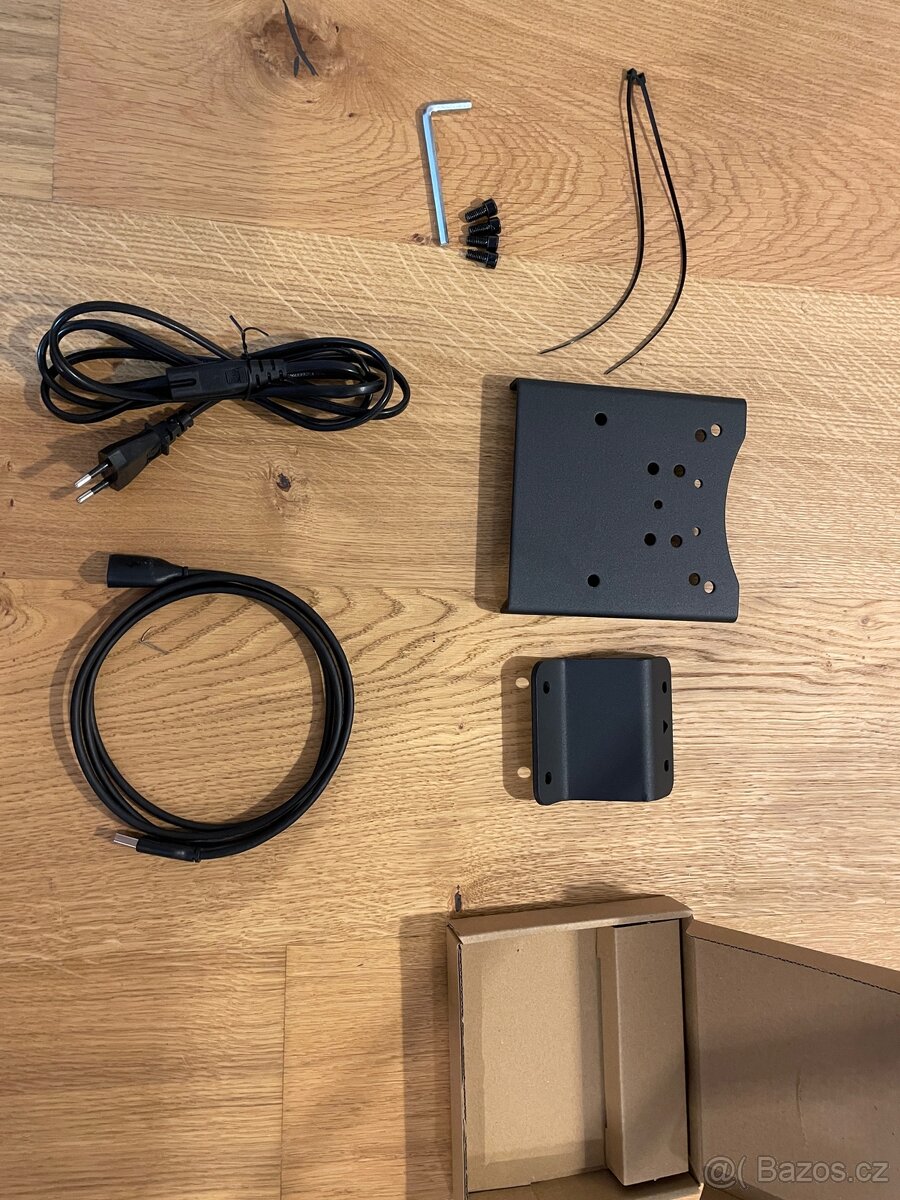 Logitech g920 s rámem - 6