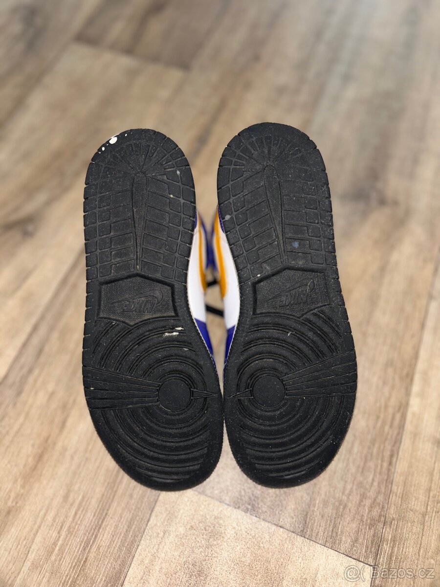 Nike Air Jordan 1 Mid Lakers - 6