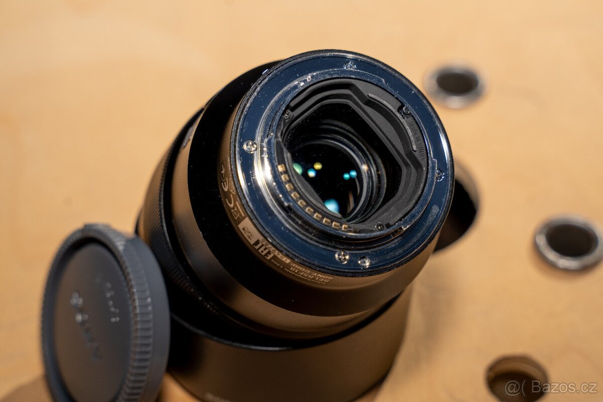 Sony FE 85mm F/1.8 - 6