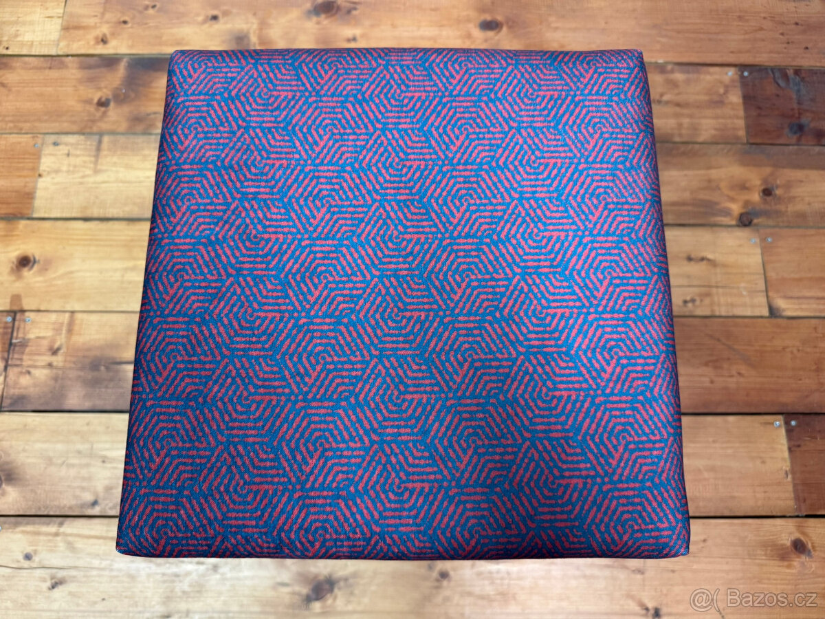 2 velké, originálné stoličky po renovaci, luxusní látka - 6