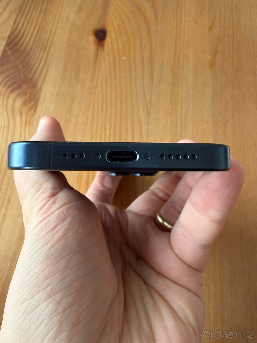 Apple iPhone 15pro 256 GB modrý titan - 6