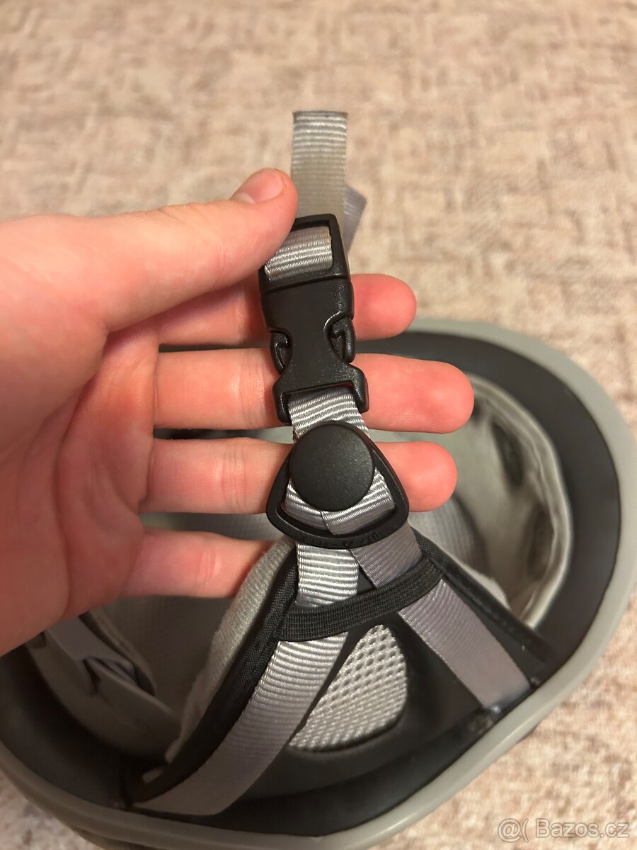 Lyžařská helma - 6