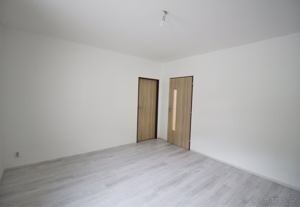 Pronájem prostorného bytu 2+1 v Křivoklátě - 6