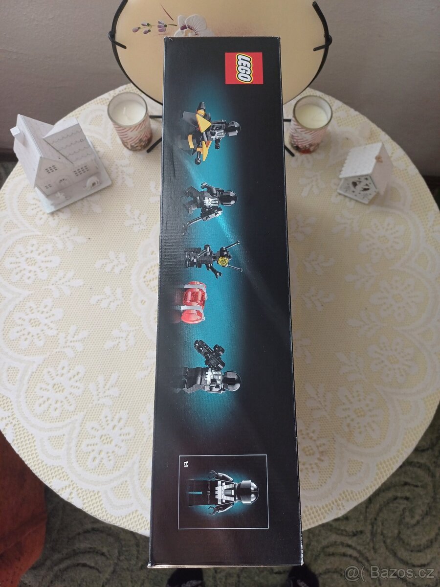 LEGO® ICONS 10355 Blacktron Renegade - 6