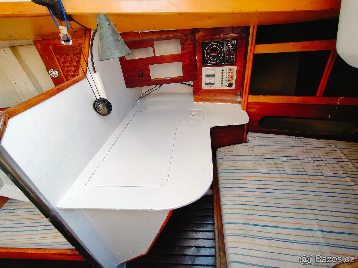 Kajutová plachetnice 9 m. - 6