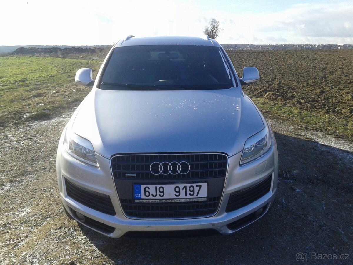 Audi Q7 3,0TDI Sline Quattro 7.míst - 6