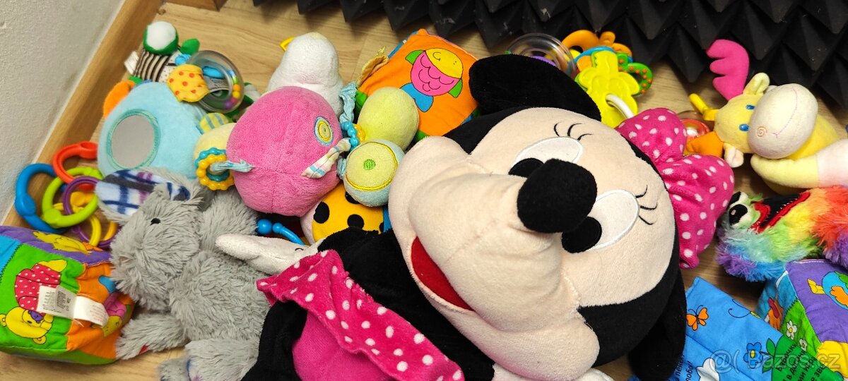 Mix hraček a plyšáků za symbolickou cenu - 6