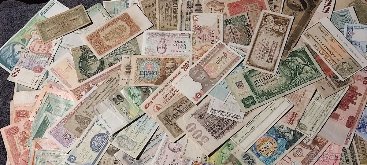 HODNĚ BANKOVEK PO SBĚRATELI 210Ks - 6