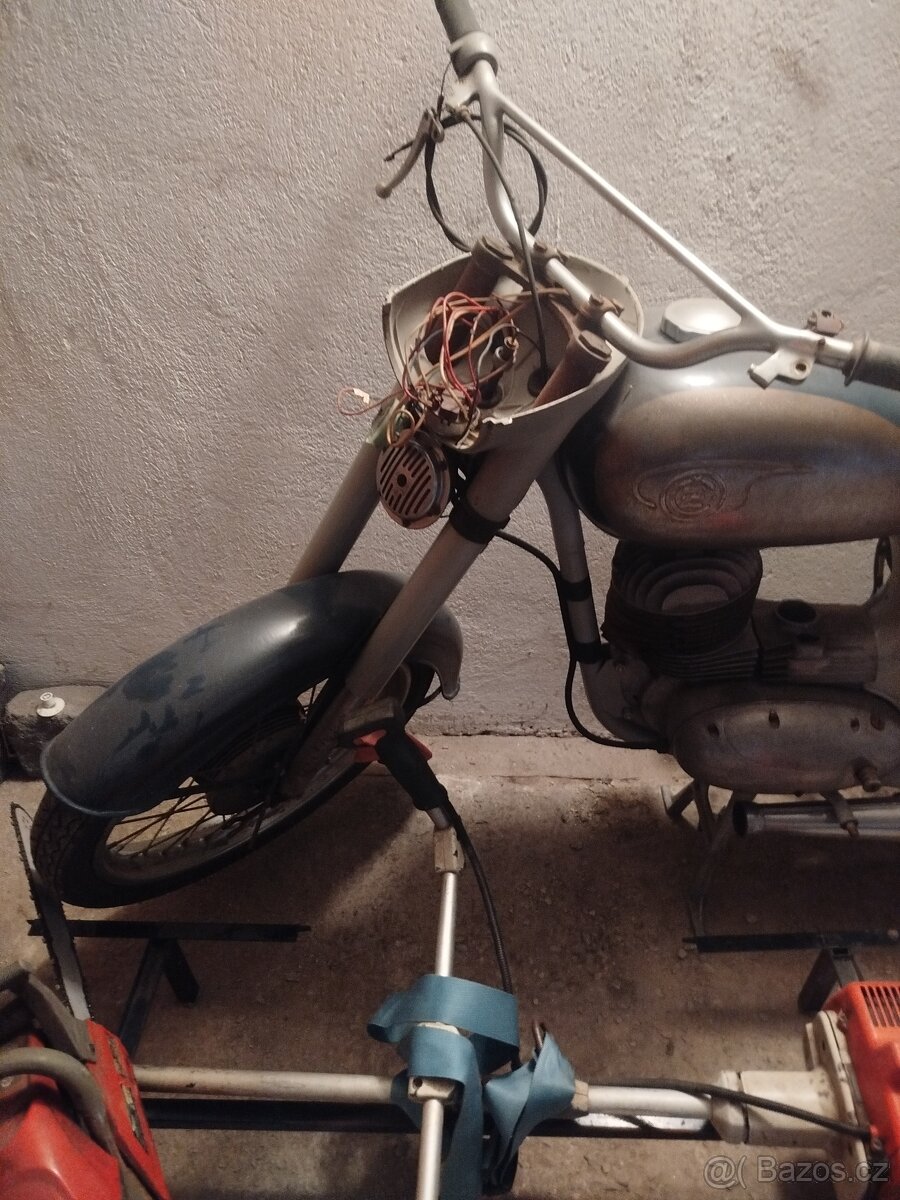ČZ 175 sport - 6