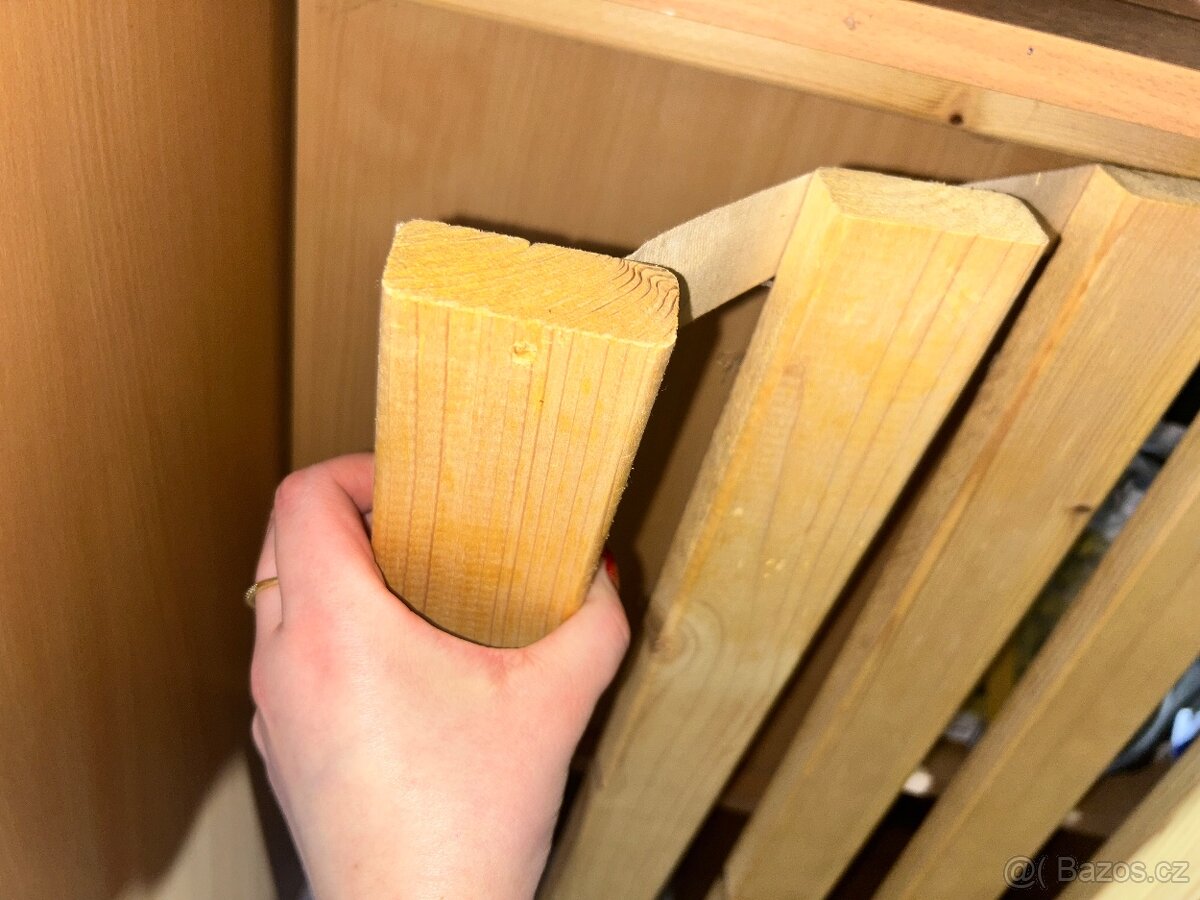 Postel 90x200 včetně roštu a matrace - 6