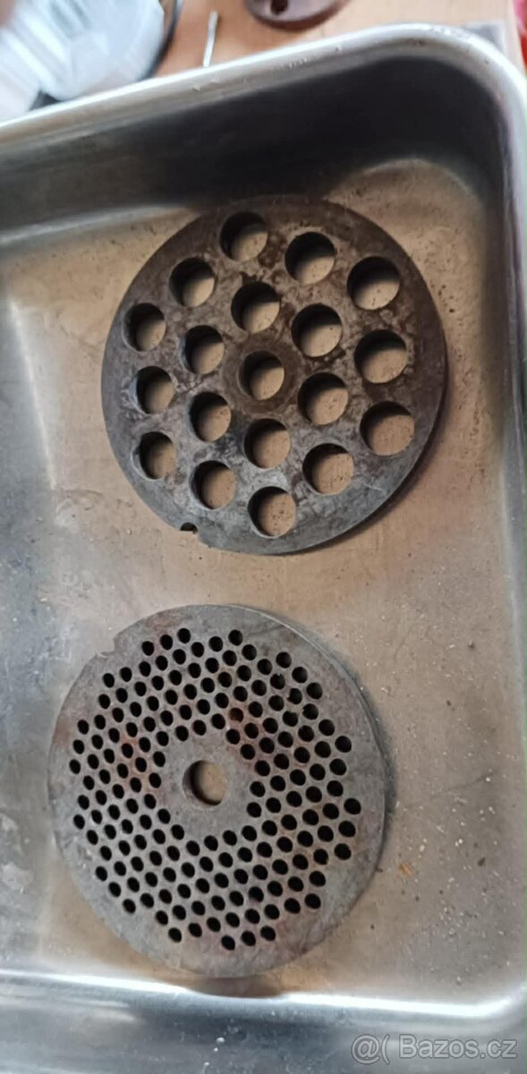 Elektrický mlýnek na maso vel 32 - 6