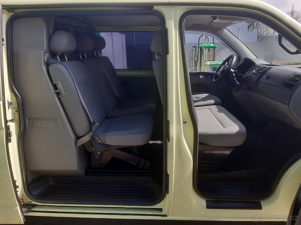 VW Transporter T5, 1,9tdi 63kw,r.v:2003, 6míst - 6