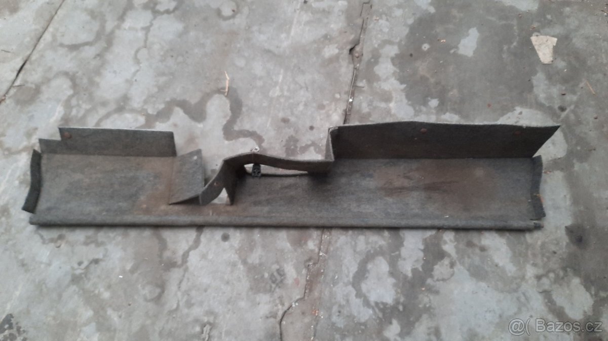 Trabant 601 díly - maska podvozyk převodovky, skla interiér - 6