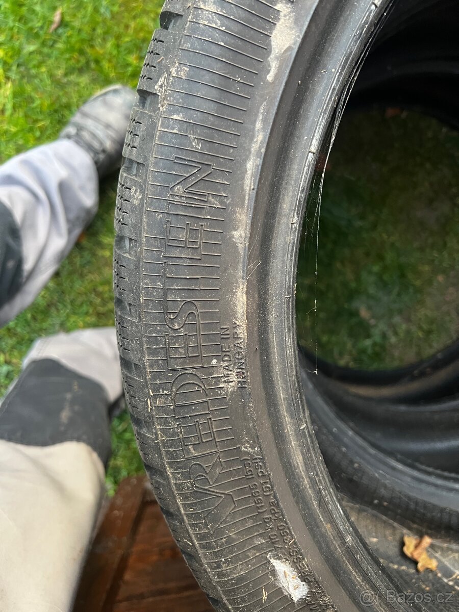 235/40 R19 96Y - 6