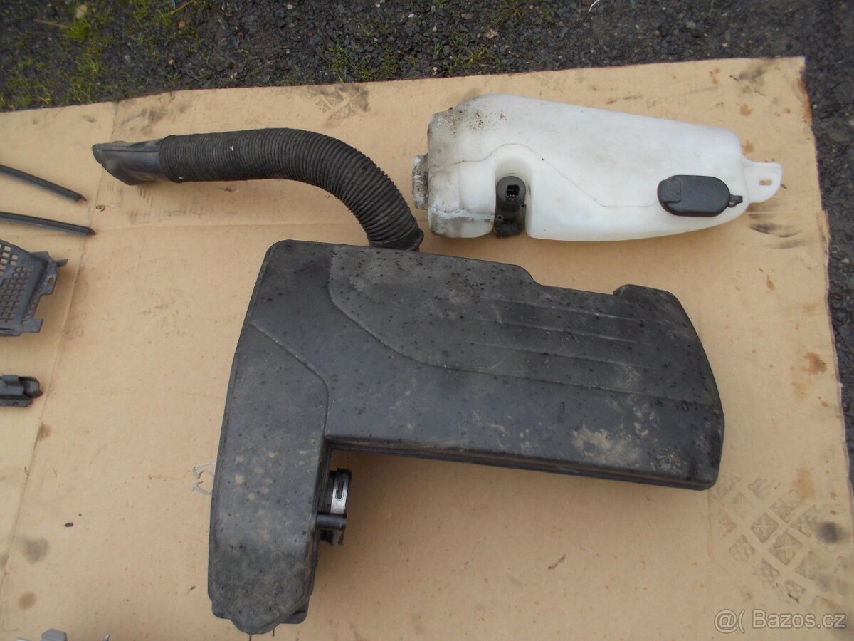 Díly Dacia Sandero 1.2 16v 55kw model 2008-2012 - 6