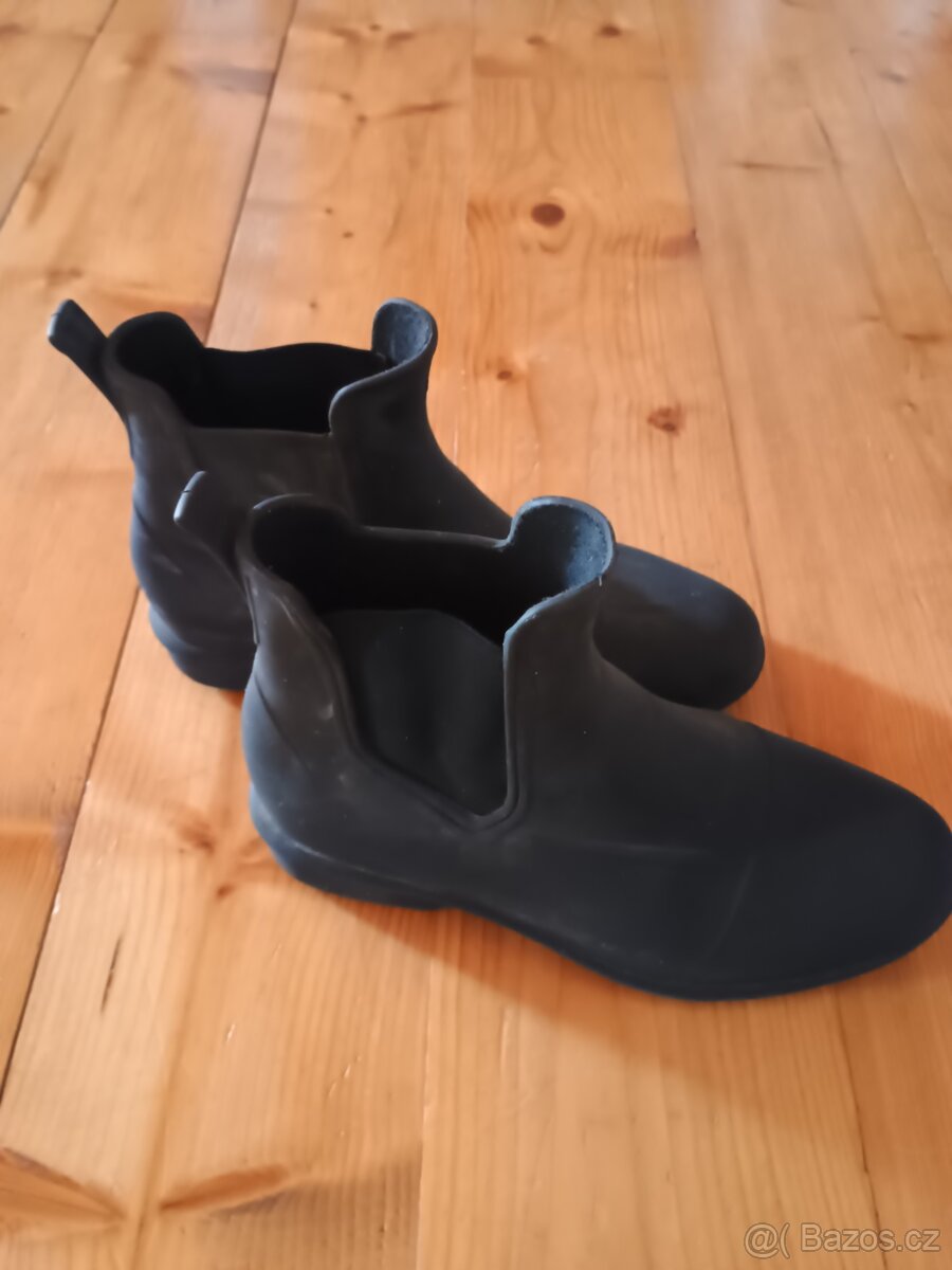 Jezdecké perka a chapsy - 6