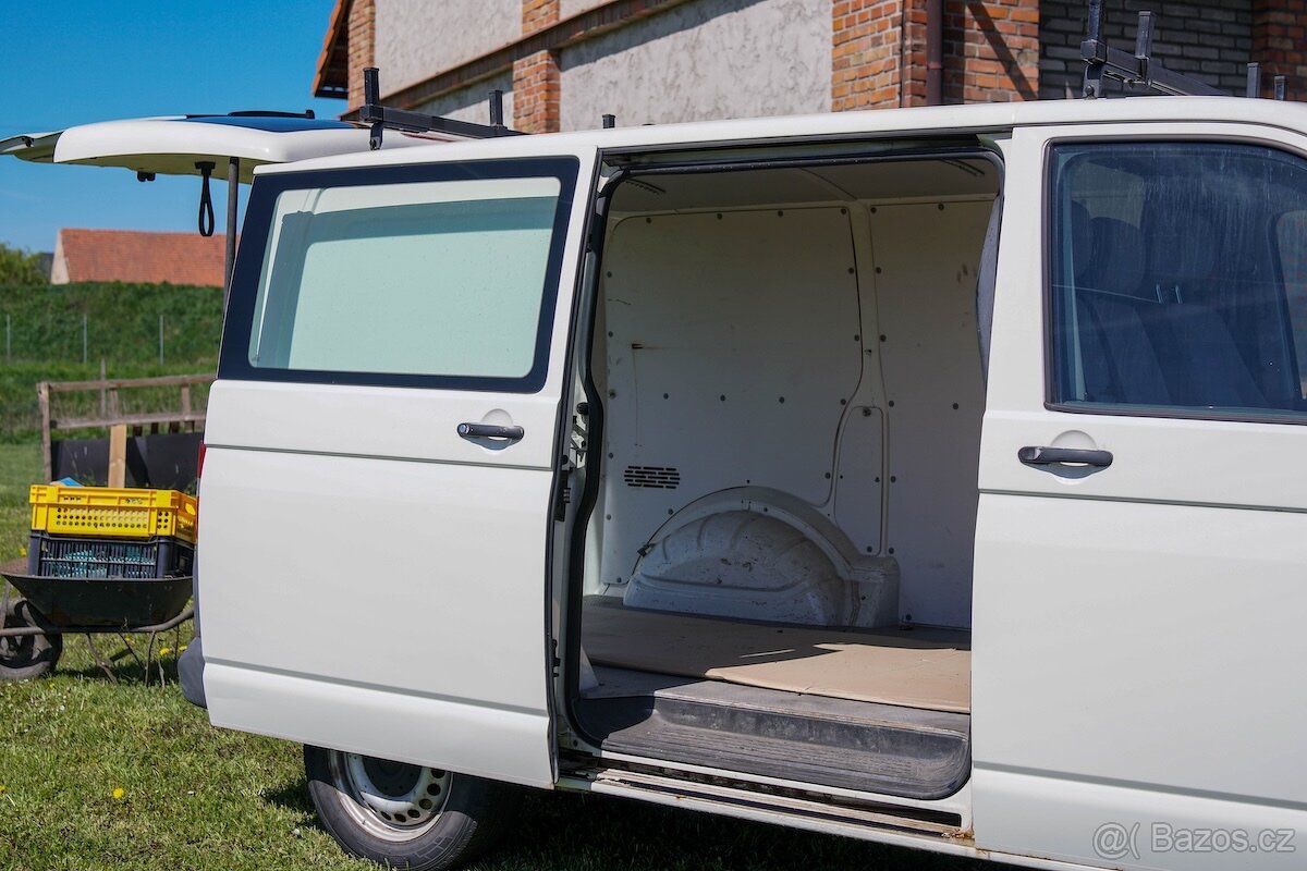 Volkswagen Transporter T5 - 6