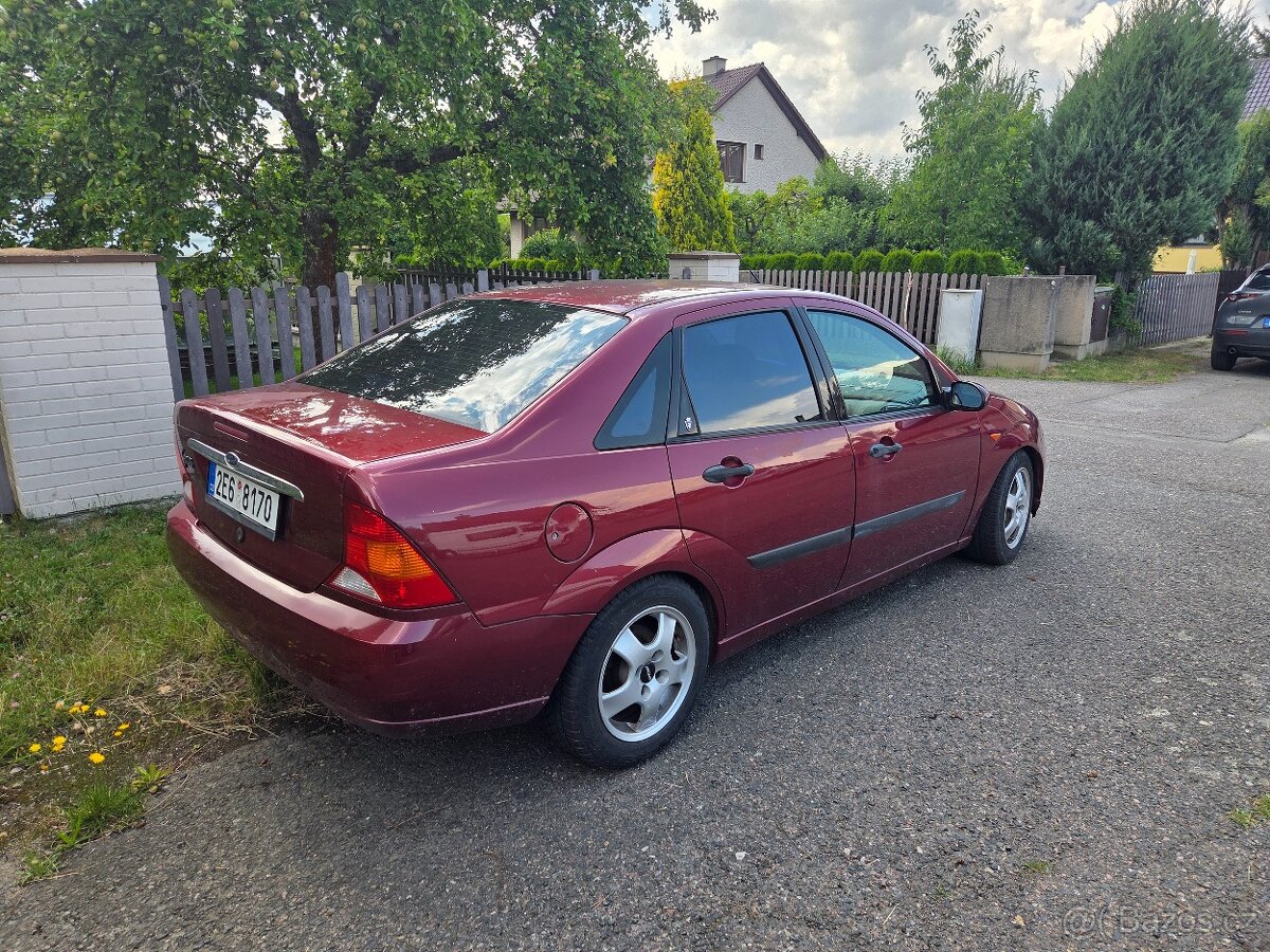 Ford Focus, 1.8 Ghia - 6