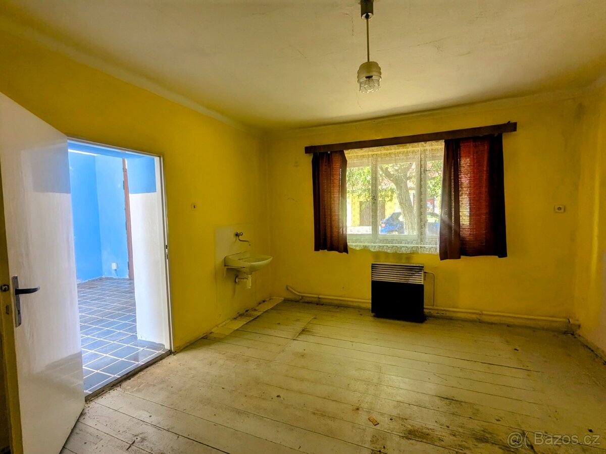 Prodej rodinného domu se zahradou v Uherském Ostrohu - 6