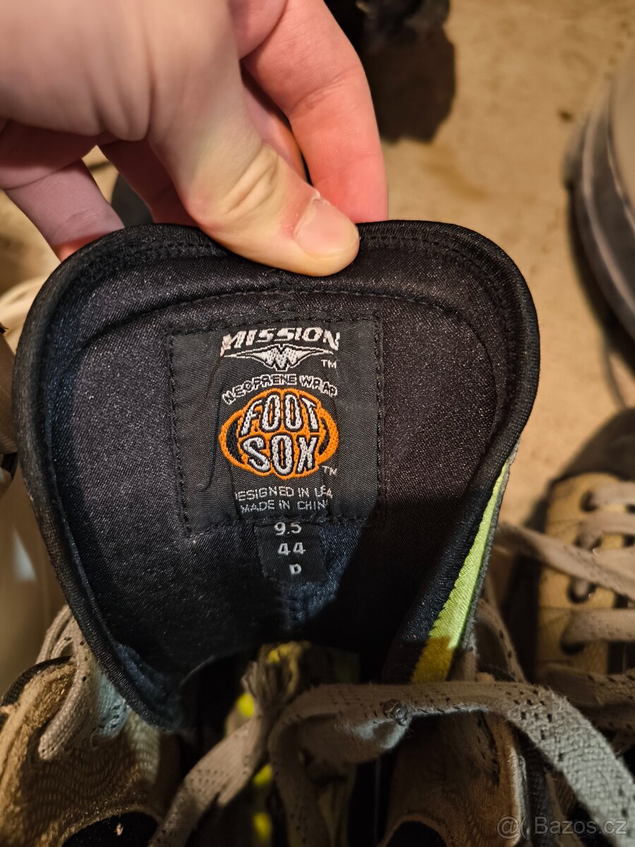 Brusle Mission AMP Flyweight vel. 44 - 6