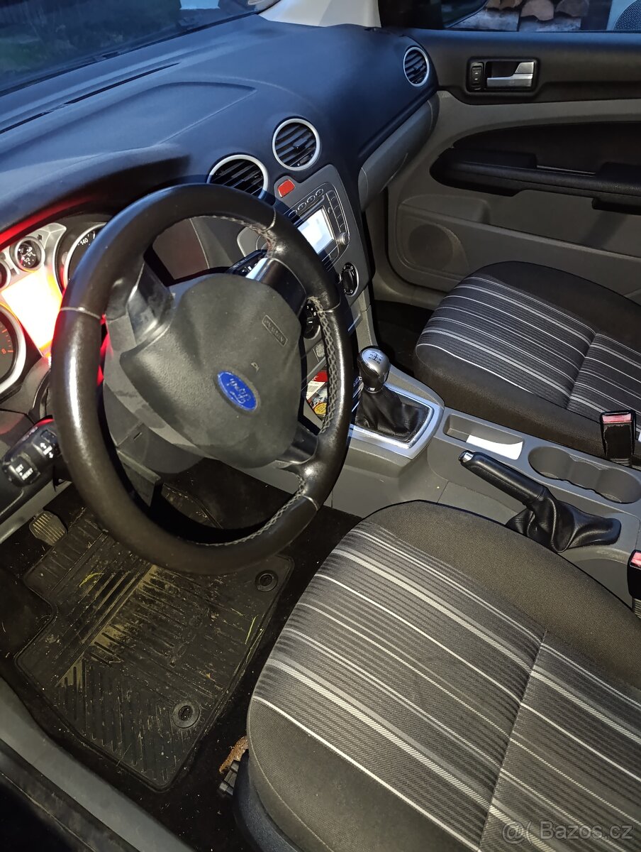 Ford Focus 1,6 benzín, 74kW kW,2009,180000 km - 6