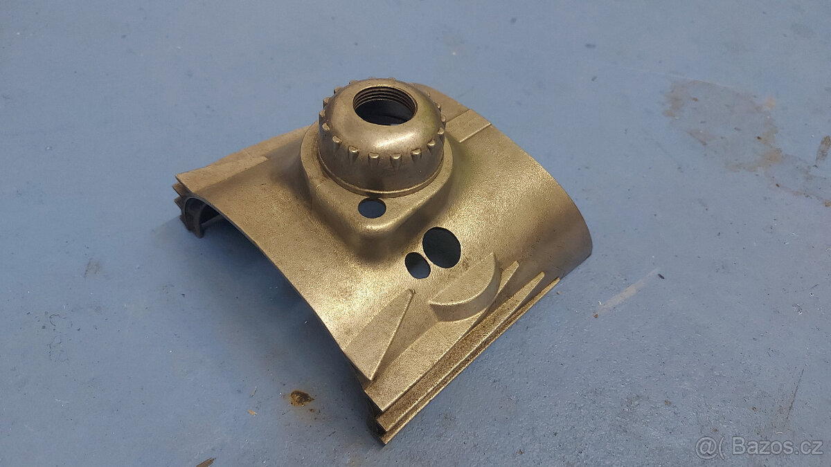 Jawa 250 Panelka Kryt karburátoru s maticí - 6