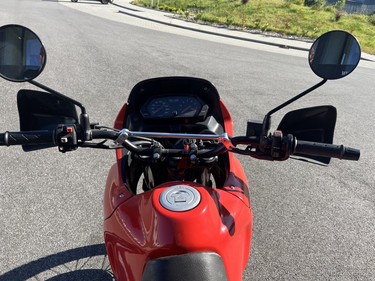 Honda nx650 Dominator - 6